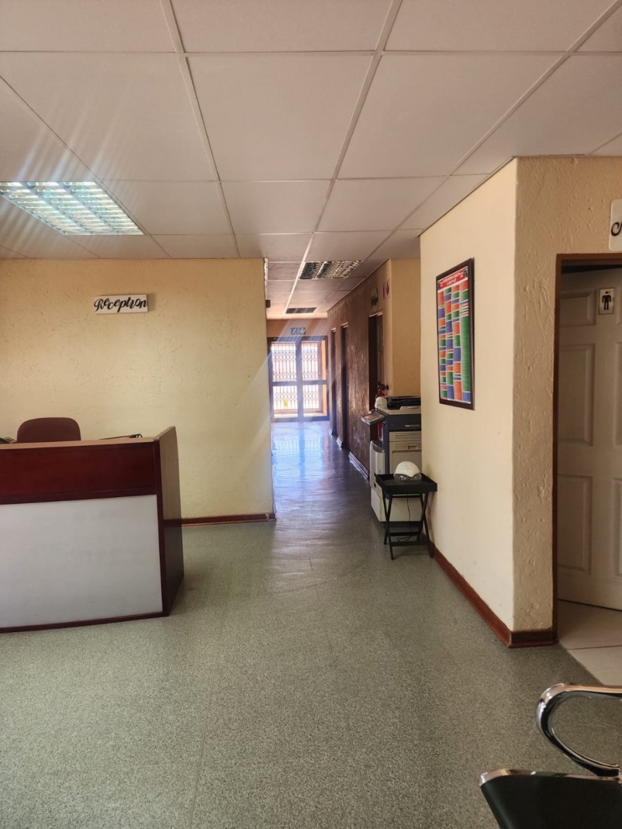 To Let Commercial Property for Rent in Uraniaville North West